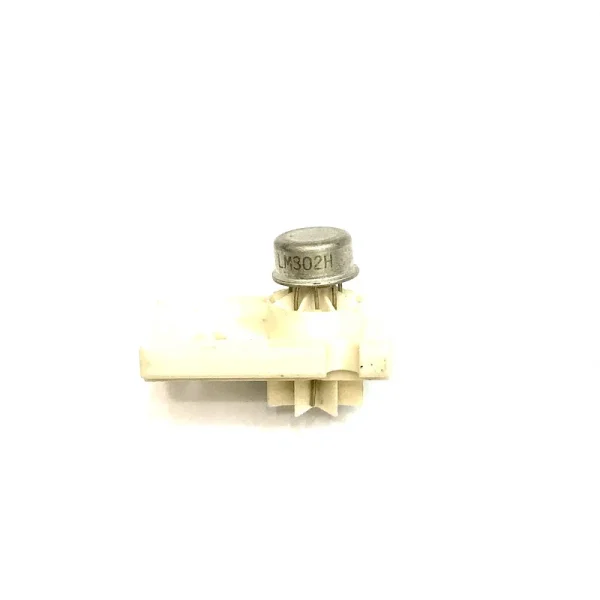 آیسی نظامی LM302H