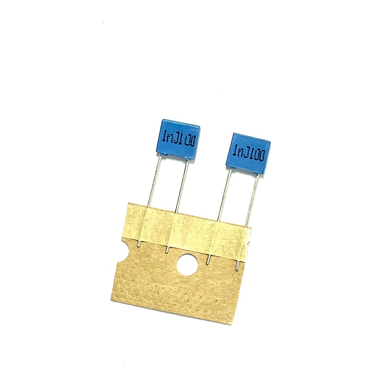یک نانوفاراد 100VDC