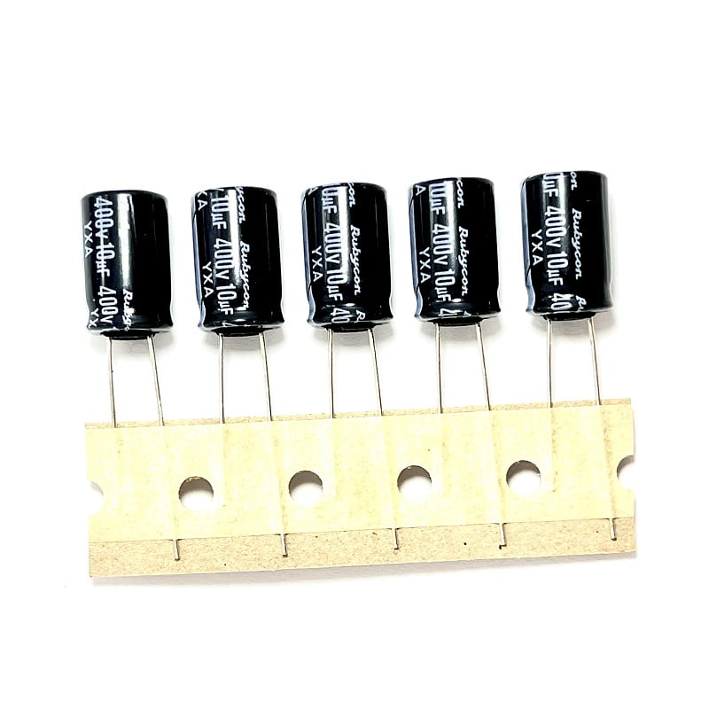 خازن 10 میکروفاراد 400 ولت ژاپنی Rubycon