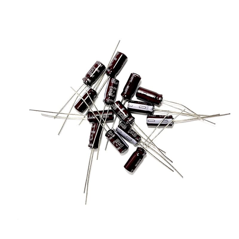 خازن 100 میکروفاراد 25 ولت